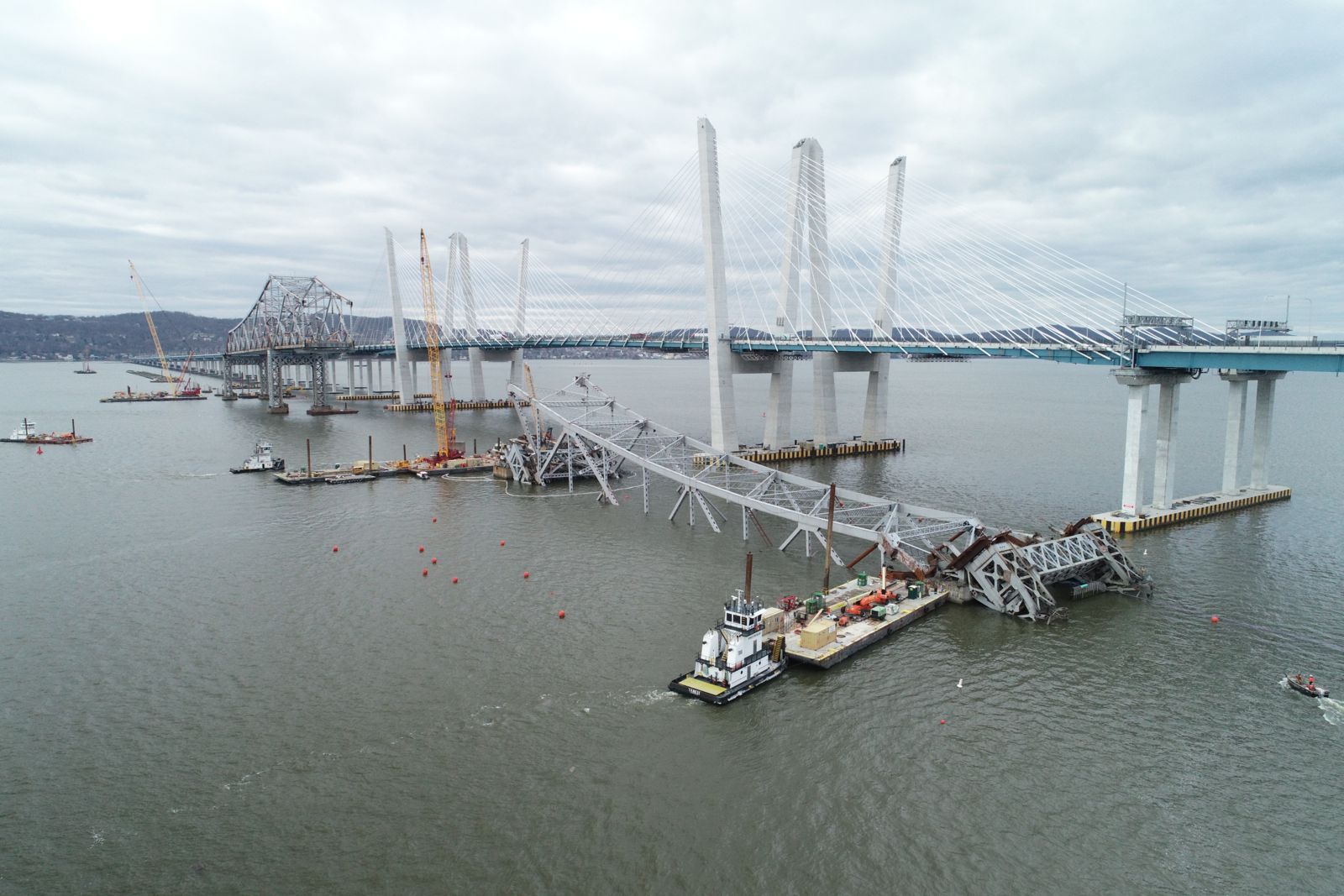 Resolve Marine Demolition of Tappen Zee bridge